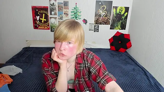 Cattie w  online show from March 12, 1:12 am