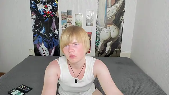 Snapshot of Cattie_w_ chatting on July 14, 1:08 am Cattie w online show from July 14, 1:08 am