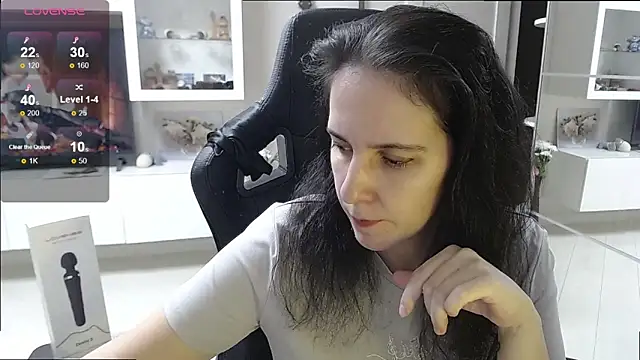 Irwi Tomboy online show from November 6, 12:06 pm