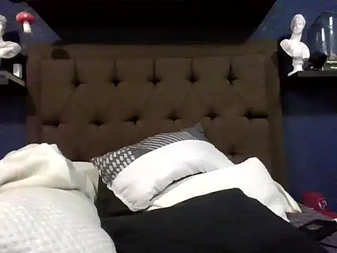 Snapshot of sad_fucking_boy chatting on October 5, 7:17 am sad fucking boy online show from October 5, 7:17 am