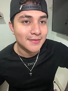 Snapshot of loki32men chatting on October 1, 3:45 am loki32men online show from October 1, 3:45 am