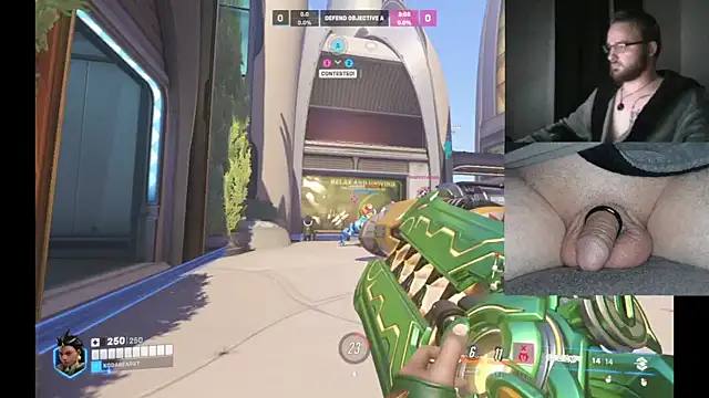 Snapshot of bear8t chatting on November 6, 4:24 am bear8t online show from November 6, 4:24 am