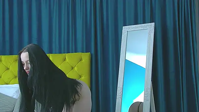 Snapshot of RubyHills chatting on December 20, 5:14 am RubyHills online show from December 20, 5:14 am