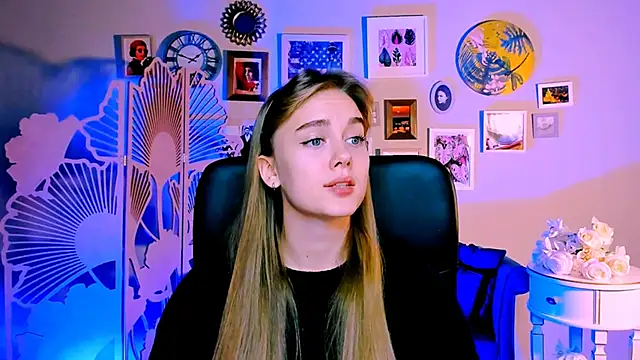 Snapshot of JuneWoods chatting on November 14, 12:37 pm JuneWoods online show from November 14, 12:37 pm