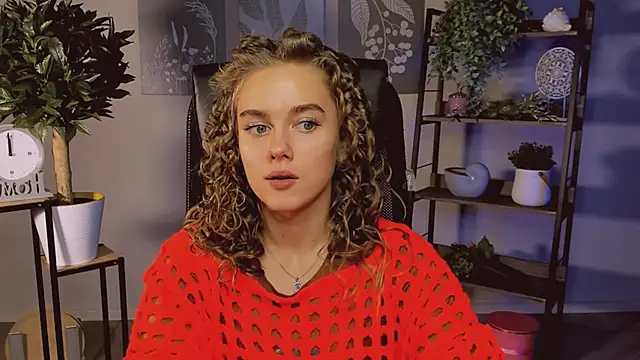 Snapshot of JuneWoods chatting on November 21, 12:15 pm JuneWoods online show from November 21, 12:15 pm