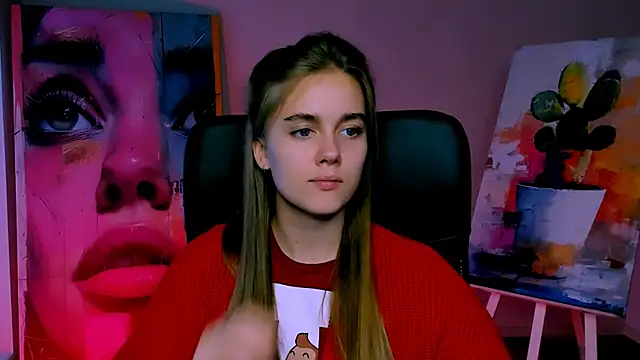 Snapshot of JuneWoods chatting on November 28, 10:40 am JuneWoods online show from November 28, 10:40 am