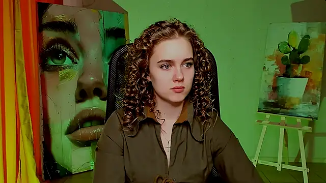 JuneWoods online show from April 18, 10:08 am