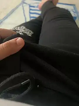 Snapshot of 0Mid00 chatting on October 11, 8:57 am 0Mid00 online show from October 11, 8:57 am