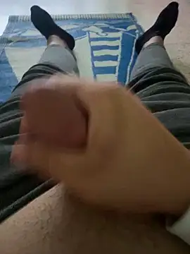 Snapshot of 0Mid00 chatting on October 15, 7:30 am 0Mid00 online show from October 15, 7:30 am