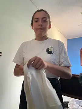 larj021bb online show from April 16, 1:01 pm