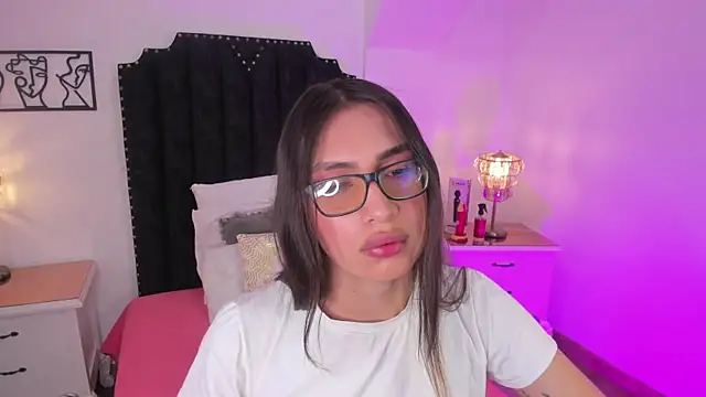 cherrylady 02 online show from December 15, 1:37 pm