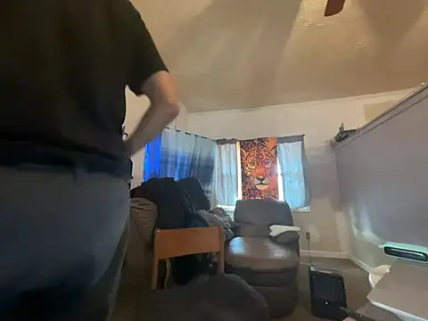 Snapshot of ThrowedWorldWide chatting on February 9, 5:39 pm ThrowedWorldWide online show from February 9, 5:39 pm