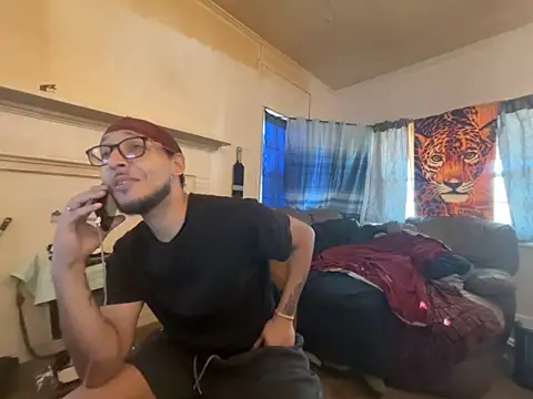 Snapshot of ThrowedWorldWide chatting on February 10, 3:16 pm ThrowedWorldWide online show from February 10, 3:16 pm