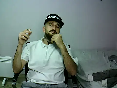 Snapshot of krerem chatting on October 29, 2:52 pm krerem online show from October 29, 2:52 pm