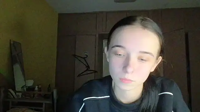 Snapshot of Emilia_Light chatting on October 14, 6:52 pm Emilia Light online show from October 14, 6:52 pm