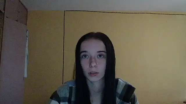 Snapshot of Emilia_Light chatting on October 23, 7:07 am Emilia Light online show from October 23, 7:07 am