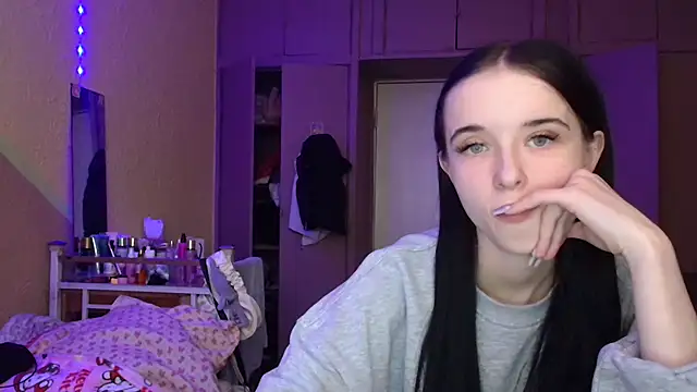 Emilia Light online show from March 27, 1:22 pm