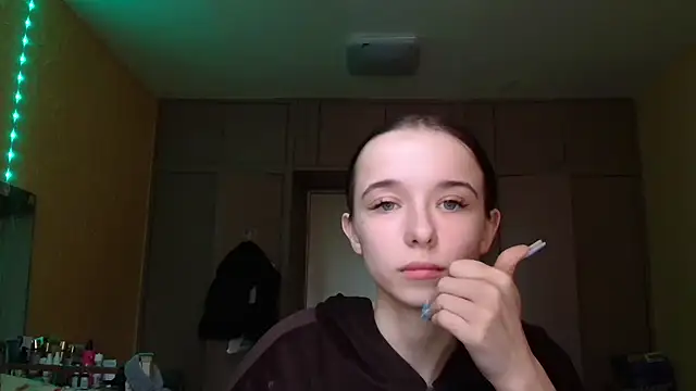 Emilia Light online show from April 10, 10:09 am