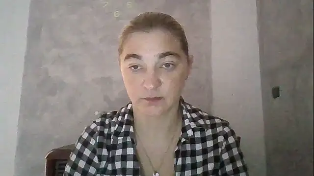 Snapshot of GoldenAngelMilf chatting on October 24, 7:16 am GoldenAngelMilf online show from October 24, 7:16 am