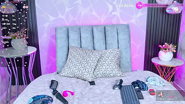 LiaTeylor online show from February 13, 7:10 pm