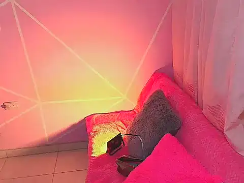 Snapshot of CuteFlame chatting on November 21, 9:35 pm CuteFlame online show from November 21, 9:35 pm