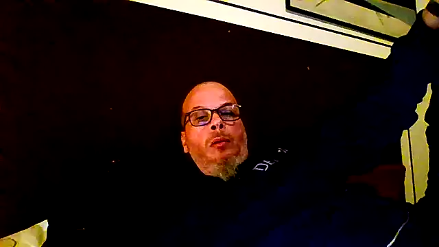 ilmilanese76 online show from February 24, 12:30 am