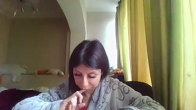 Snapshot of QueenMomyS chatting on November 24, 9:42 am QueenMomyS online show from November 24, 9:42 am