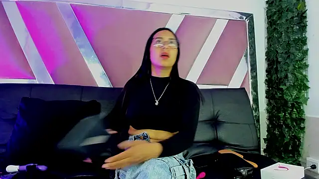 KateValencia online show from March 14, 12:50 am