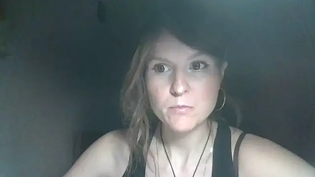 Arivonne online show from April 22, 4:52 pm