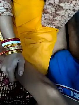 Snapshot of khushbuDarchut71 chatting on December 5, 4:25 pm khushbuDarchut71 online show from December 5, 4:25 pm