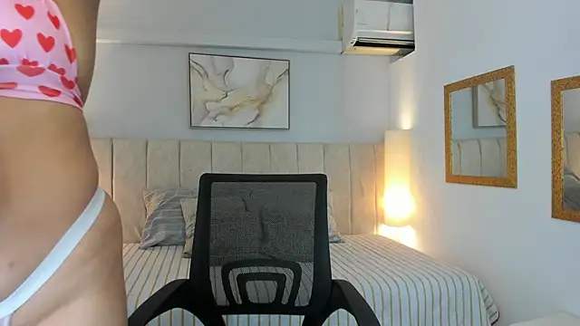 Snapshot of Ridwana_Haddad chatting on October 16, 12:17 pm Ridwana Haddad online show from October 16, 12:17 pm