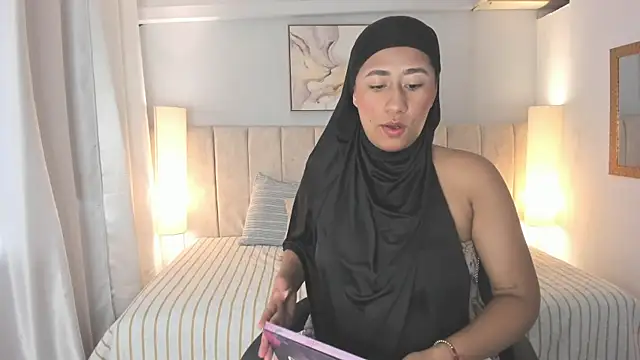 Snapshot of Ridwana_Haddad chatting on October 21, 12:17 pm Ridwana Haddad online show from October 21, 12:17 pm