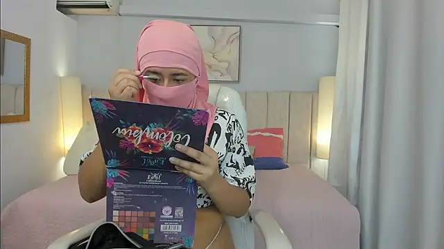 Snapshot of Ridwana_Haddad chatting on October 30, 12:17 pm Ridwana Haddad online show from October 30, 12:17 pm