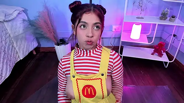 Snapshot of KathiaSaenz_ chatting on October 2, 3:57 am KathiaSaenz online show from October 2, 3:57 am