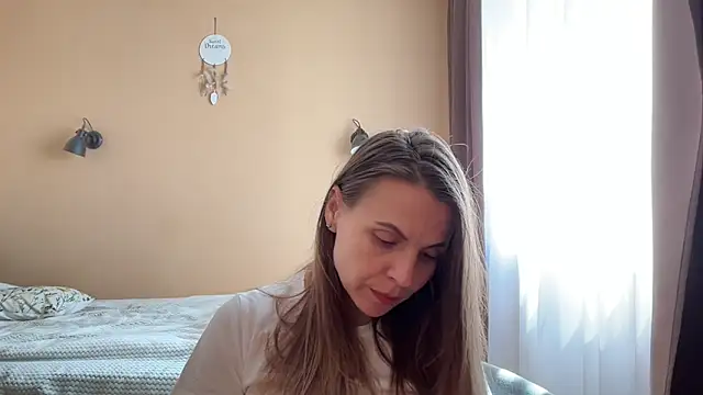 AnnieLove7722 online show from May 5, 8:33 am
