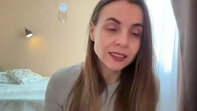 AnnieLove7722 online show from May 13, 9:50 am