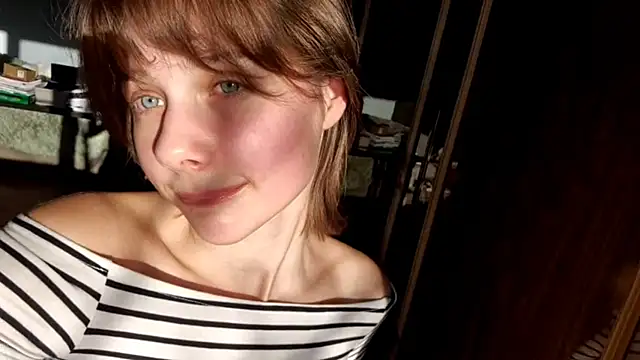 Snapshot of ExitedTroth chatting on September 30, 1:49 pm ExitedTroth online show from September 30, 1:49 pm