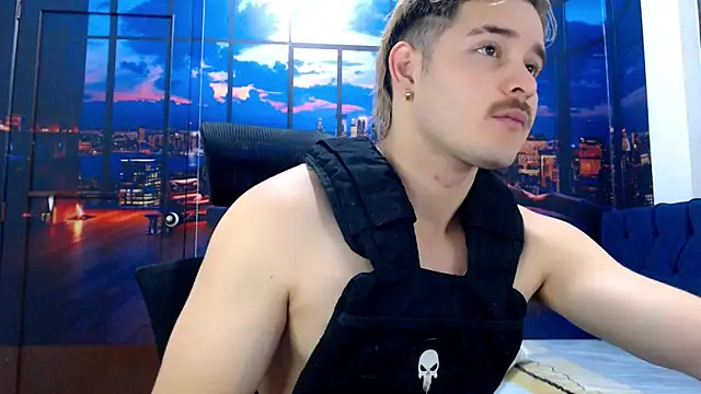 Snapshot of AlexPiersss chatting on October 11, 7:12 pm AlexPiersss online show from October 11, 7:12 pm