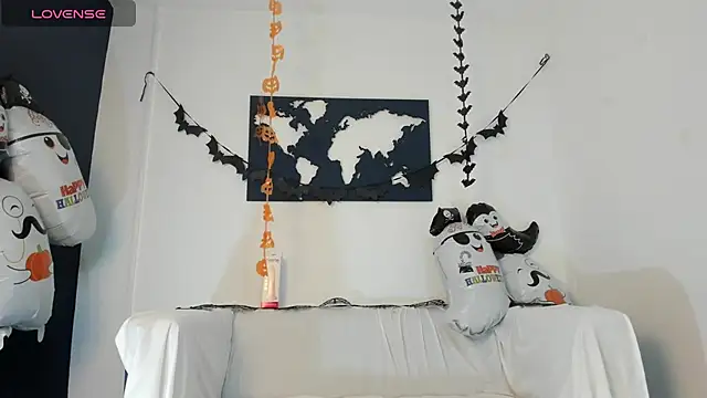 XaanderGrey online show from October 31, 11:11 am