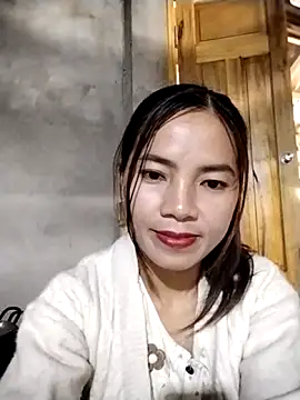 Snapshot of lmc-zz chatting on April 21, 1:42 am lmc-zz online show from April 21, 1:42 am