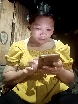 bree-zz online show from March 4, 1:06 pm