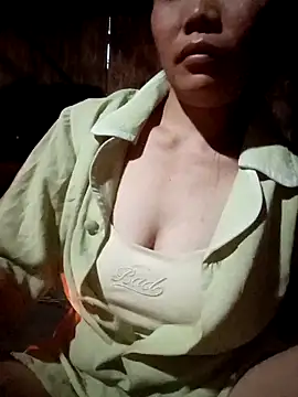 bree-zz online show from April 13, 10:48 pm