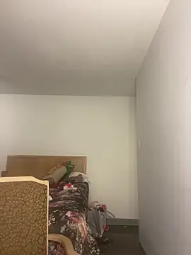 Snapshot of sexybriiiixoxo chatting on December 3, 4:42 am sexybriiiixoxo online show from December 3, 4:42 am