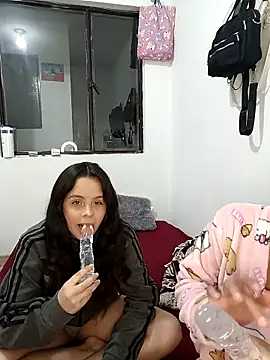 Snapshot of nucitaa-14 chatting on October 17, 2:04 am nucitaa-14 online show from October 17, 2:04 am