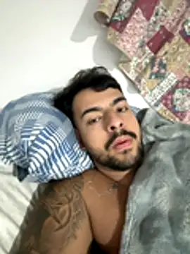 Snapshot of artzin2334 chatting on November 10, 5:39 am artzin2334 online show from November 10, 5:39 am