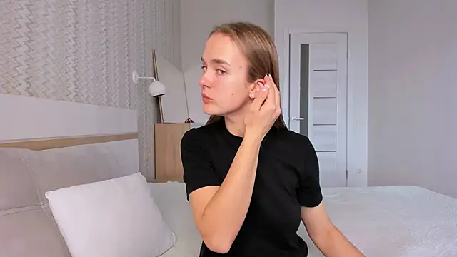 Snapshot of LilMary_ chatting on November 14, 11:31 am LilMary online show from November 14, 11:31 am