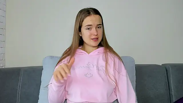 Snapshot of LilMary_ chatting on December 5, 7:28 am LilMary online show from December 5, 7:28 am