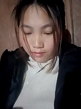 min-xinh online show from February 2, 8:51 pm