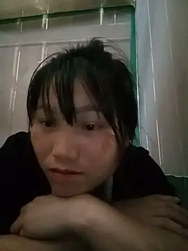 Snapshot of min-xinh chatting on June 17, 2:47 am min-xinh online show from June 17, 2:47 am