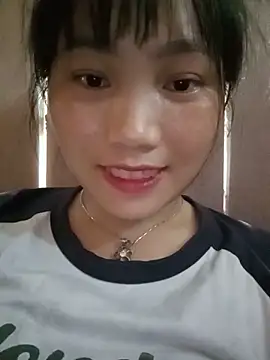 Snapshot of min-xinh chatting on June 19, 7:12 am min-xinh online show from June 19, 7:12 am